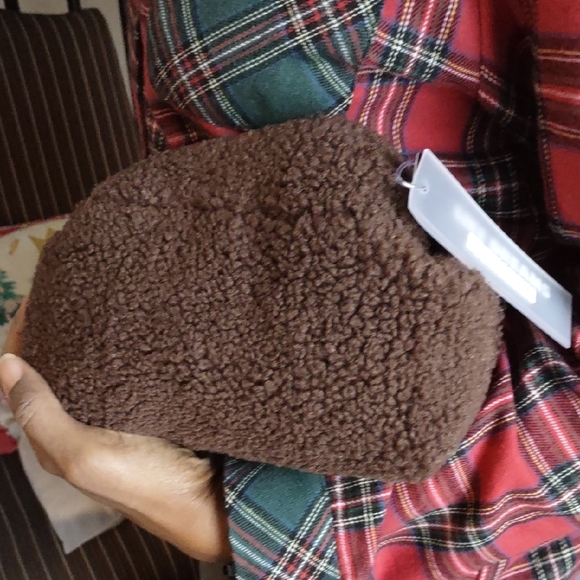 Brown Shearling Clutch With Gold Chain Handle 8"x5"x4" NWT - Picture 3 of 4